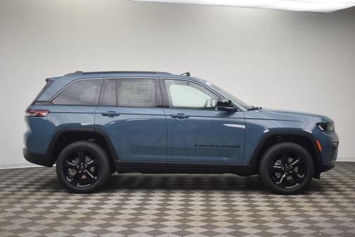 Steel Blue 2027 Jeep Grand Cherokee Limited