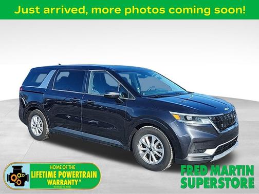 2022 Kia Carnival LX