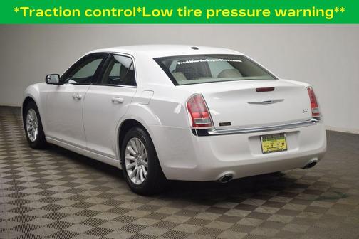 Ivory Tri Coat Pearl 2014 Chrysler 300