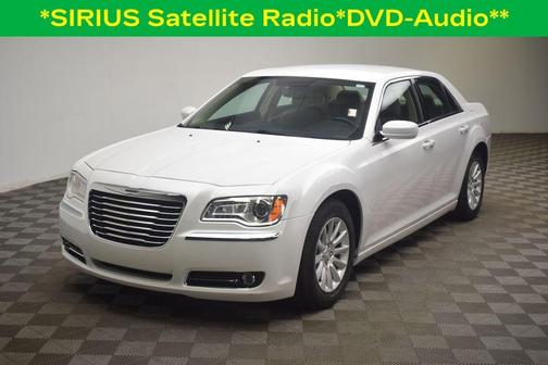 Ivory Tri Coat Pearl 2014 Chrysler 300
