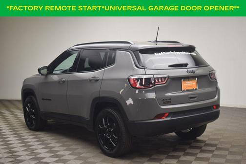Sting Gray Clearcoat 2023 Jeep Compass Altitude