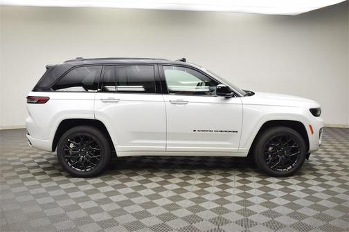 2025 Jeep Grand Cherokee Summit