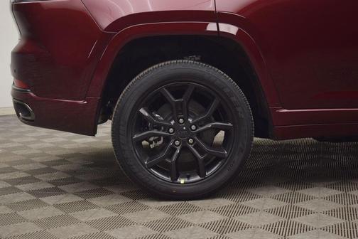 2025 Jeep Grand Cherokee 4xe Anniversary Edition