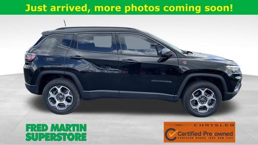Diamond Black 2022 Jeep Compass Trailhawk