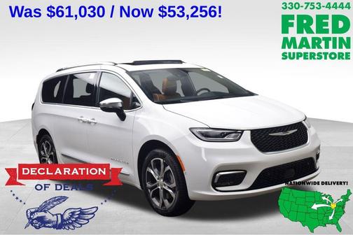 Bright White Clearcoat 2026 Chrysler Pacifica Pinnacle