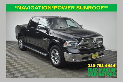 Brilliant Black Crystal Pearlcoat 2016 RAM 1500 Laramie