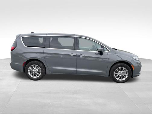 Ceramic Gray Clearcoat 2023 Chrysler Pacifica Touring-L