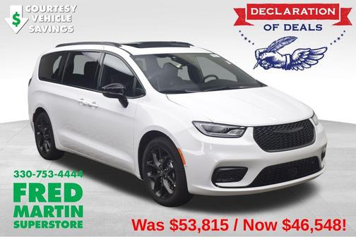 Bright White Clearcoat 2026 Chrysler Pacifica Limited