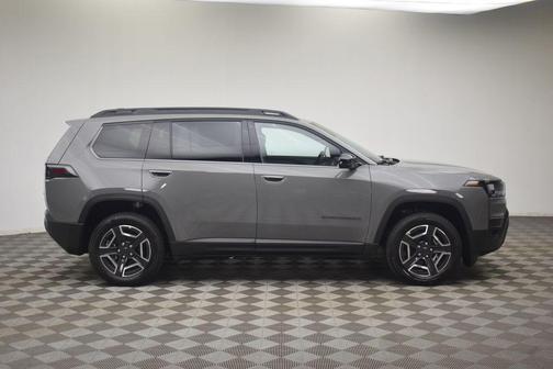 Sting Gray Clearcoat 2026 Jeep Cherokee LAREDO/LIMITED