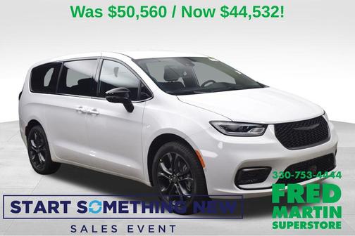 2026 Chrysler Pacifica Select