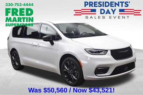 2026 Chrysler Pacifica Select