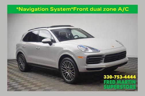 Chalk 2023 Porsche Cayenne Platinum Edition
