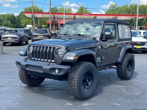 2018 Jeep Wrangler Sport