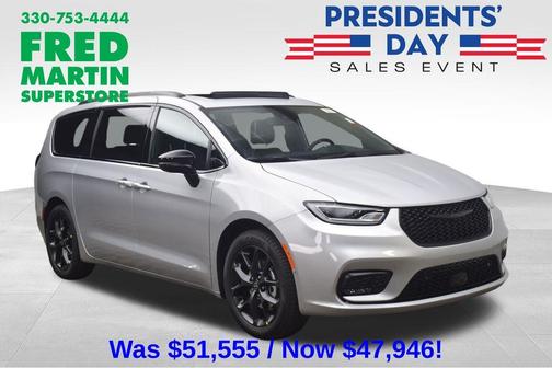 2026 Chrysler Pacifica Select