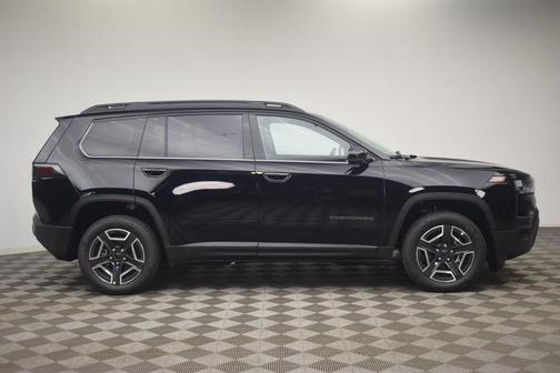 Diamond Black 2026 Jeep Cherokee LAREDO/LIMITED