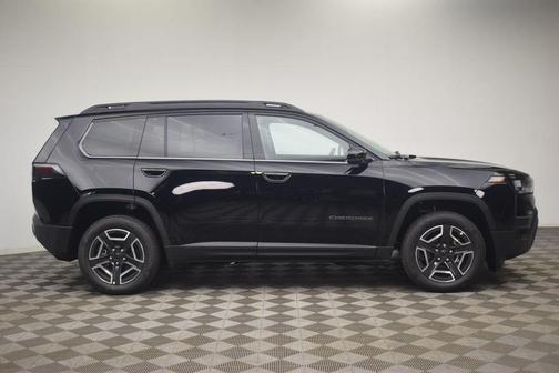 Diamond Black 2026 Jeep Cherokee LAREDO/LIMITED