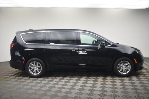 Diamond Black 2027 Chrysler Pacifica LX