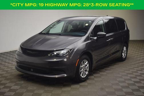 2023 Chrysler Voyager LX