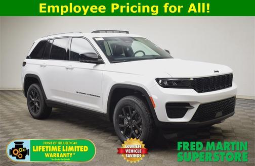 2025 Jeep Grand Cherokee Laredo