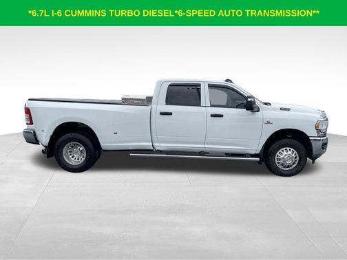 Bright White Clearcoat 2024 RAM 3500 Tradesman