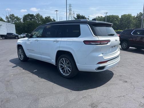 2022 Jeep Grand Cherokee L Summit