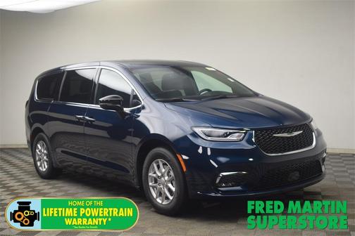 2025 Chrysler Pacifica Select