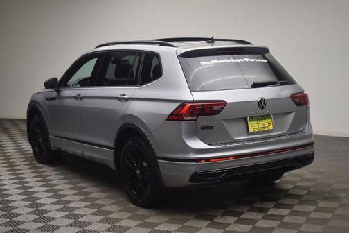 2022 Volkswagen Tiguan 2.0T SE R-Line Black