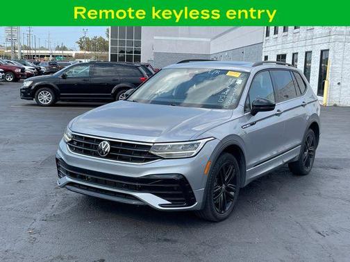 2022 Volkswagen Tiguan 2.0T SE R-Line Black