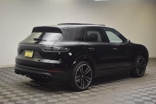 2021 Porsche Cayenne Base (Tiptronic)