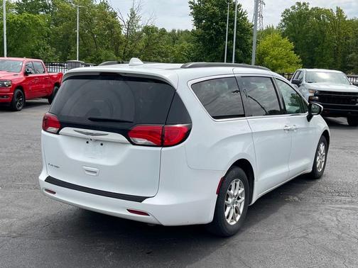 2020 Chrysler Voyager LXI