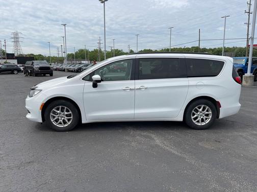 2020 Chrysler Voyager LXI