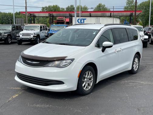 2020 Chrysler Voyager LXI