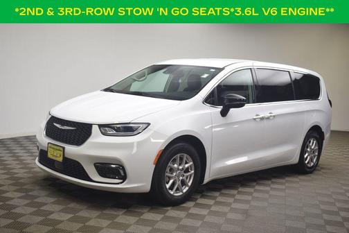 2024 Chrysler Pacifica Touring-L