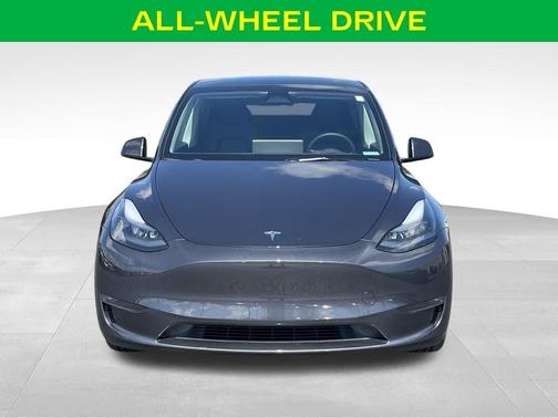 Stealth Gray 2024 Tesla Model Y Long Range