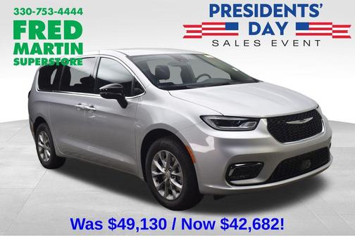 2026 Chrysler Pacifica Select