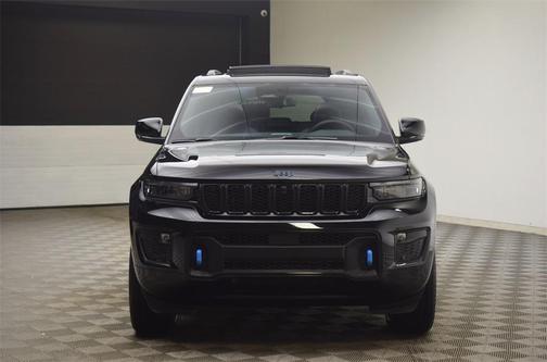 2025 Jeep Grand Cherokee 4xe Base