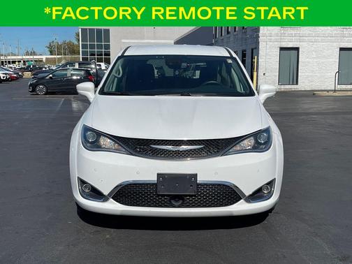 2020 Chrysler Pacifica Touring