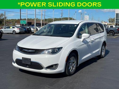 2020 Chrysler Pacifica Touring