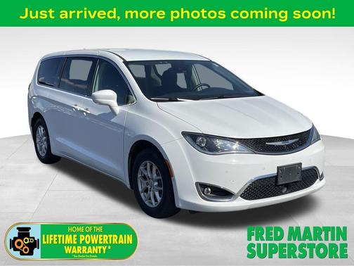 2020 Chrysler Pacifica Touring