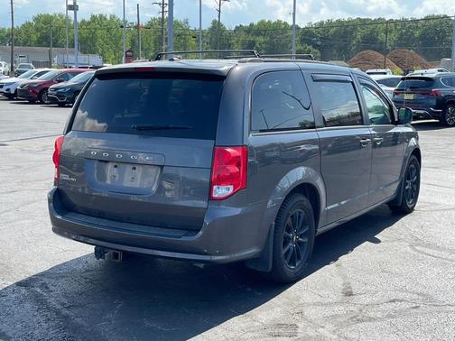 2020 Dodge Grand Caravan SE