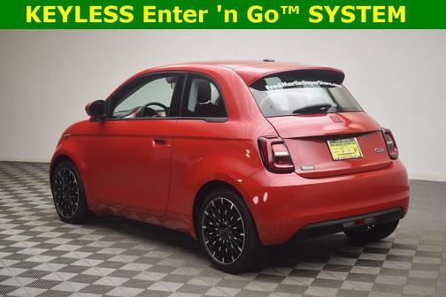2024 FIAT 500e INSPI(RED)
