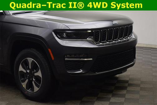 2025 Jeep Grand Cherokee 4xe Base