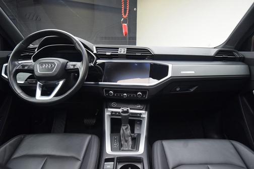 2023 Audi Q3 45 S line Premium