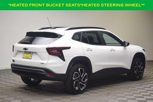 Summit White 2026 Chevrolet Trax 2RS
