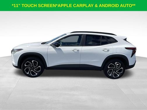 Summit White 2026 Chevrolet Trax 2RS