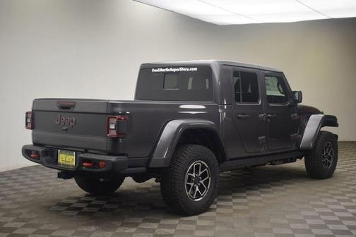 Granite Crystal Clearcoat Metallic 2026 Jeep Gladiator Rubicon