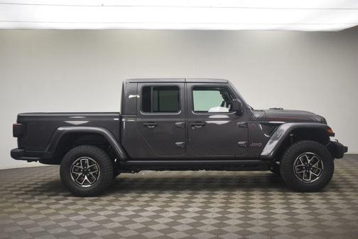 Granite Crystal Clearcoat Metallic 2026 Jeep Gladiator Rubicon