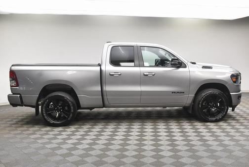 Photo 2 of 30 of 2022 RAM 1500 Big Horn