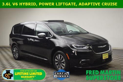 2023 Chrysler Pacifica Hybrid Limited
