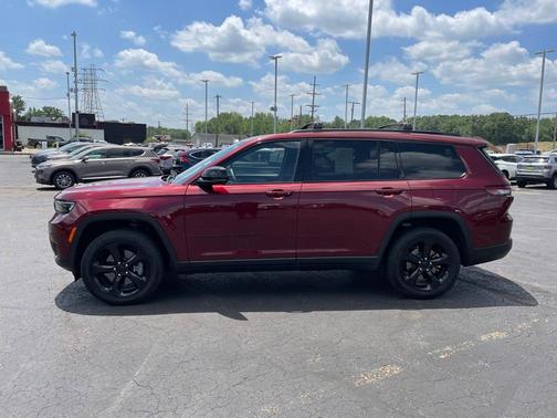 2023 Jeep Grand Cherokee L Laredo